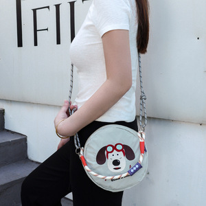 Nueva Bolsa de Hombro Portátil de Nailon con Cremallera y Bordado de Primavera para Teléfono Móvil, Ideal para Bebés, Moda, Deportes y Senderismo - Product Image 2