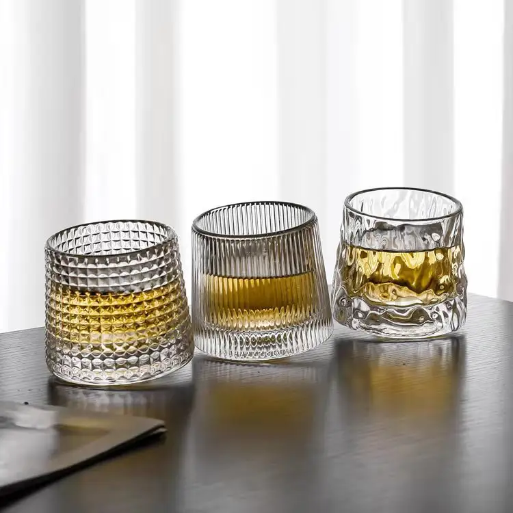 Vaso giratorio de cristal transparente SQ112, vaso giratorio creativo para agua, vasos de té, cerveza, vaso de vidrio para Whisky en relieve