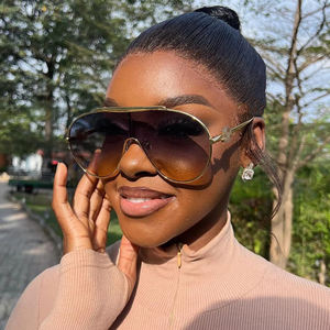 نظارات شمسية نسائية مثيرة كبيرة الحجم نظارات شمسية فاخرة بتصميم علامة تجارية نسائية مزخرفة بالزهور نظارات شمسية من قطعة واحدة ظلال درع - Product Image 2