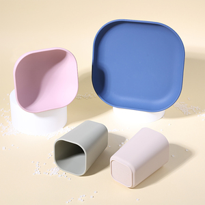Assiette pour bébé Vaisselle en silicone Ensemble d'assiettes pour tasse pour bébé Nom <span class=keywords><strong>personnalisé</strong></span> Ensemble d'alimentation pour enfants - Product Image 1