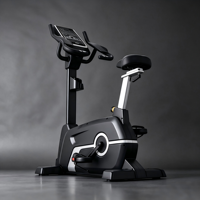 Bicicleta Estática Vertical Comercial AUGER con Pantalla LCD, Asiento Ajustable, Equipo de Fitness Cardiovascular para Interiores