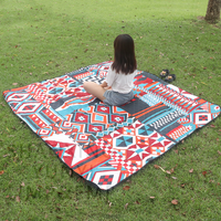 Couverture de pique-nique à ultrasons épaissie en gros tapis de pique-nique au design personnalisé tapis de pique-nique portable