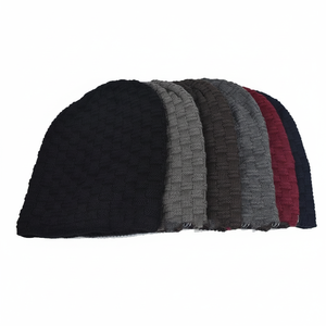 Bonnets tricotés en coton de haute qualité pour femmes Logo personnalisé Style hiver vente en gros Bonnets de créateur - Product Image 1
