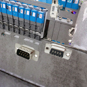 Conector Macho Lineconn D-SUB de 9 Pines, Modelo B05-0093X1XN-A1, Clasificación IP40, Uso Industrial, Contactos de Aleación de Cobre, 120V 3A - Product Image 2