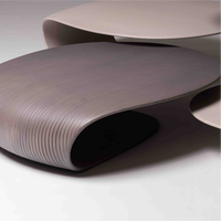 Table basse en bois au design incurvé, idéale pour les coins détente, les pauses café, les meubles de maison et les zones de réception