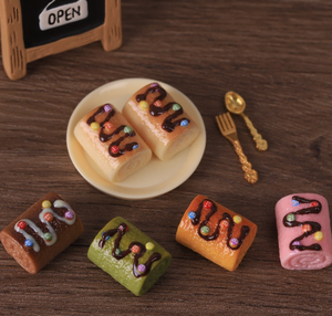 Miniatures de gâteaux roulés suisses réalistes en résine pour maison de poupée, accessoires de cuisine, fournitures de bricolage, vente en gros, fabricant - Product Image 6
