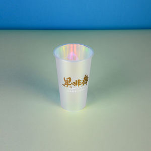 Gobelet en plastique arc-en-ciel commercial 90 Caliber pour thé, lait, boissons, pouding, café Dirty Coffee, en PP - Product Image 6