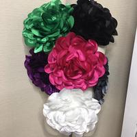 Vente en gros de fleurs en satin multicolore appliques décoratives de fleurs en satin accessoires de mariage