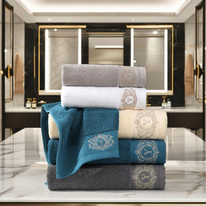 Serviette <span class=keywords><strong>de</strong></span> bain en coton d'hôtel cinq étoiles - Épaisse et agrandie, pour la natation, fabriquée en Chine - Product Image 1