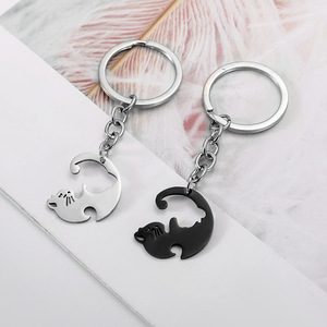 Llavero de acero inoxidable con diseño de gatos abrazados y corazón partido, a juego para parejas, accesorio colgante para llaves, regalo artesanal - Product Image 4
