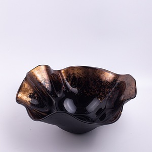 Jarrón de Metal Ideal para Decoración de Patio Exterior, Mantiene la Durabilidad y Conserva un Aspecto Floral Impresionante Durante Todas las Estaciones - Product Image 3