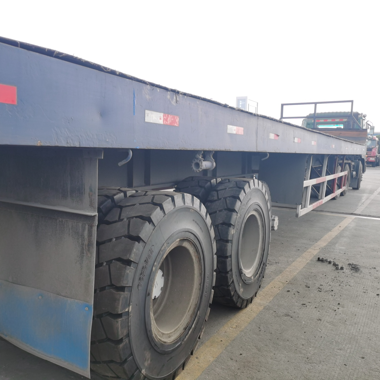 Solid Trailer Tire  11.00-20  10.00-20 1000 20 for Forklift Trailer Telehandler Solid Tire