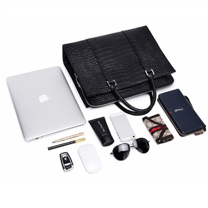 Porte-documents vintage en cuir véritable, motif crocodile, personnalisé de luxe, pour ordinateur portable - Product Image 5