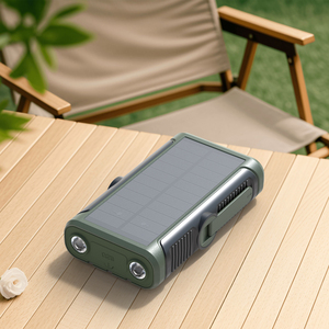 Cargador Portátil de Alta Capacidad de 20000 mAh con Manivela Solar, Carga Rápida PD20W, Carga Inalámbrica, 3 Cables Integrados, Resistente a Salpicaduras - Product Image 3