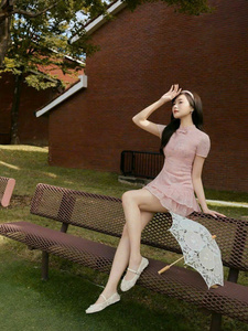 Vestido Rosa con Cuello Mandarín Bordado y Volantes, Vestido Vietnamita con Cuello Mandarín por Encima de la Rodilla, Elegante Vestido de Fiesta de Poliéster, Servicio OEM - Product Image 4