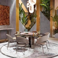 Italienischer leichter Luxus-Esstisch aus Marmor, Luxusstein und Massivholz, moderner, schlichter, hochwertiger runder Esstisch für den Haushalt