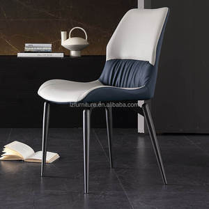 Sillas de Comedor Modernas de Lujo, Ajustables y Extensibles, de Cuero Ecológico de Color Personalizado, Respaldo Acolchado con Diseño de Parches Plisados - Product Image 3