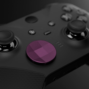 EXtremeRate แผ่นปุ่ม D-Pad สีเมทัลลิกเกรปแบบแม่เหล็ก สำหรับคอนโทรลเลอร์ Xbox One Elite และ Xbox One Elite Series 2 - Product Image 4