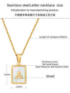 Collar con Letras del Alfabeto en Forma de Concha Rectangular |   Colgante de Madreperla con Iniciales de la A a la Z, Chapado en Oro PVD de 18K sobre Acero Inoxidable - Product Image 3