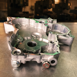 Boîtier d'engrenages V3800, couvercle de distribution 1G595-04013 pour pièces de rechange de moteur diesel Kubota - Product Image 1