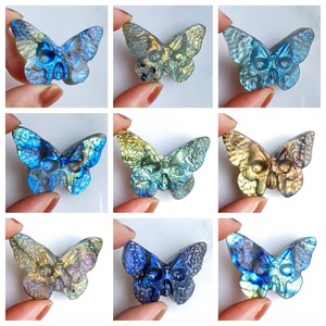 Vente en gros de crânes de papillons en <span class=keywords><strong>labradorite</strong></span> naturelle Stong Flash, pierre de cristal, artisanat modèle gravé pour cadeau - Product Image 3