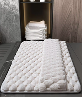Tapis moderne en polyester pour la maison et l'hôtel, tapis de salle de bain extra épais antidérapant sur mesure pour sous-sol