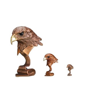 Ornement en laiton tête d'aigle, artisanat en cuivre, fait main, objet d'art décoratif, cadeau pour les élus - Product Image 1