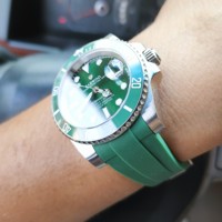Montre de plongée en acier inoxydable avec logo personnalisé OEM, mouvement automatique japonais, aiguilles lumineuses, résistance à l'eau 300 m, montre pour homme