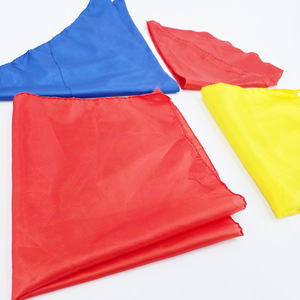 Transformation d'un foulard tricolore, accessoires magiques en soie, spectacle de magie Kingmagic, spectacles interactifs de talent. - Product Image 3