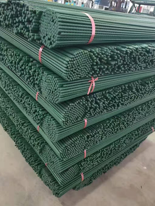 Supporti per Piante Rampicanti Rivestiti in Plastica Moderni da 1,8m e 2m, Bastoncini di Supporto per Piante Rivestiti in Plastica - Product Image 6