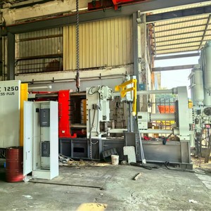 Máquina de Fundición a Presión en Cámara Fría de Acero Inoxidable FAGE Usada, Uso Industrial, Capacidad de 1000 kg/h, 380 V, 1 Año de Garantía, Motor de Alta Potencia - Product Image 3
