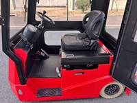Tracteur de remorquage à batterie au lithium avec cabine fermée, pour intérieur et extérieur