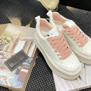 Baskets décontractées de luxe pour femmes 2025 – Chaussures de sport plates originales en PU avec lacets, idéales pour la marche, collection automne, avec amorti - Product Image 2