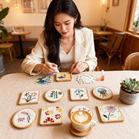 Sous-verres mosaïques DIY de la série florale faits à la main, plaques isolantes thermiques, kit créatif pour cours d'art avec motifs de collage, formes circulaires et carrées