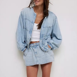 2025 OEM New Arrival Loose <b>Denim</b> Jacket Ladies <b>Coat</b> for Women Washed <b>Denim</b> Bomber Jacket - Product Image 2