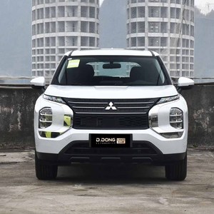 Auto Usado Mitsubishi <span class=keywords><strong>Outlander</strong></span> <span class=keywords><strong>2023</strong></span> 1.5T CVT AWD Premium 7 Plazas Gasolina SUV Compacto Cámara 360° Asientos de Cuero con Calefacción Volante a la Izquierda - Product Image 2