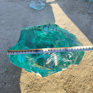 La pierre de verre la plus vendue de 5 à 8cm est utilisée pour construire du verre cassé irrégulier dans les murs en gabions - Product Image 4