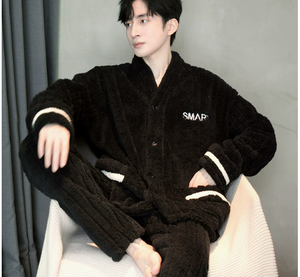 Automne et hiver nouveaux pyjamas pour hommes flanelle maison vêtements ensemble hiver <span class=keywords><strong>grand</strong></span> épaissi deux pièces ensemble flanelle pyjamas - Product Image 2