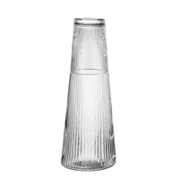 2024 ensemble de bouteilles en verre à eau nervuré rose créatif bouteilles de chevet populaires bouilloire et cruche carafe en verre créatif pour boire de l'eau