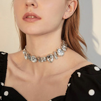 Collier ras du cou pour femme, motif goutte d'eau, avec diamants, strass et cristaux, chaîne à maillons géométriques, symbole chrétien