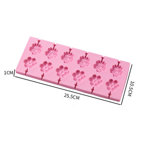 Moules en silicone à grandes cavités pour la fabrication de chocolats, grandes figurines de personnages pour décorations de gâteaux et centres de table - Product Image 2