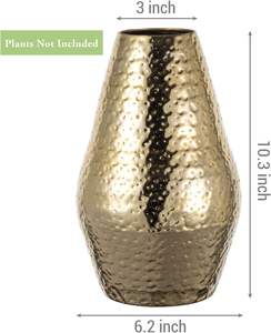 Luxueux vase à fleurs en métal très brillant avec des propriétés résistantes aux intempéries, idéal pour une utilisation intérieure ou extérieure disponible chez Affordavle - Product Image 5