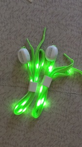 Phổ biến <span class=keywords><strong>LED</strong></span> phát sáng ánh sáng lên dây giày Đảng ủng hộ giai đoạn Prop nhấp nháy nylon dây giày cho hip-hop nhảy múa đi xe đạp chạy - Product Image 2
