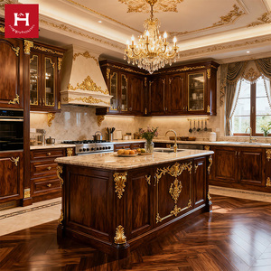 HAPPY HOUSES Armário de Cozinha de Madeira Sólida de Alto Padrão, Luxuoso com Entalhes Dourados Personalizados, Estilo Europeu com Ilha para Casa de Campo - Product Image 1