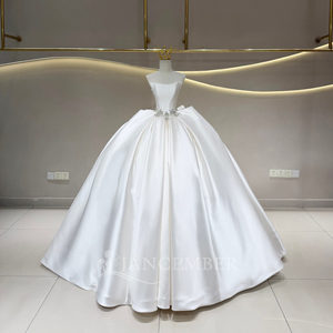 JFH128 Vestidos de novia clásicos de satén con cristales y sin tirantes, color marfil - Product Image 1