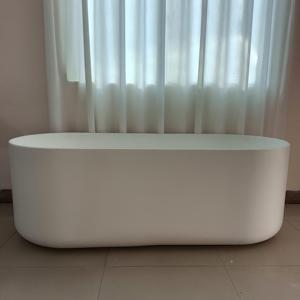 Baignoire autoportante en pierre artificielle à surface solide, forme ovale, blanc mat, installation indépendante pour hôtel et salle de bain à domicile - Product Image 6