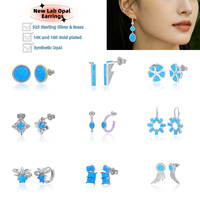 925 Sterling Silber Blumen-Ohrstecker mit Synthetischem Opal Fünfblättriges Blumenmuster Dreieck-Einlage Damen Feiner Schmuck Ohrringe OEM ODM