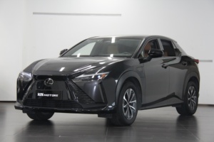 <span class=keywords><strong>Lexus</strong></span> RZ450e 2023, SUV Eléctrico de Lujo de Largo Alcance, 520 km de Autonomía, Batería de 66 kWh, Carga Rápida, Crossover Premium, Vehículo de Nueva Energía - Product Image 3