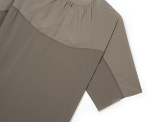 Blusa Deportiva Casual Minimalista Ligera y Transpirable con Manga Raglán y Media Cremallera para Mujer, Venta al Por Mayor Personalizada - Product Image 2