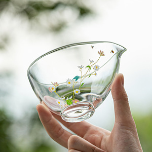 Taza de cristal con diseño de margaritas, forma de media luna, para servir té, uso para adultos - Product Image 1